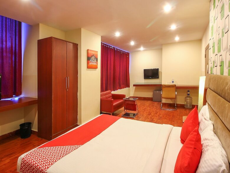 Oyo 18592 M Hotel