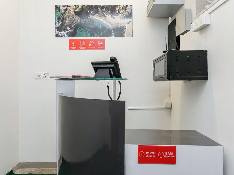 Oyo 16832 Hotel I Suite 2