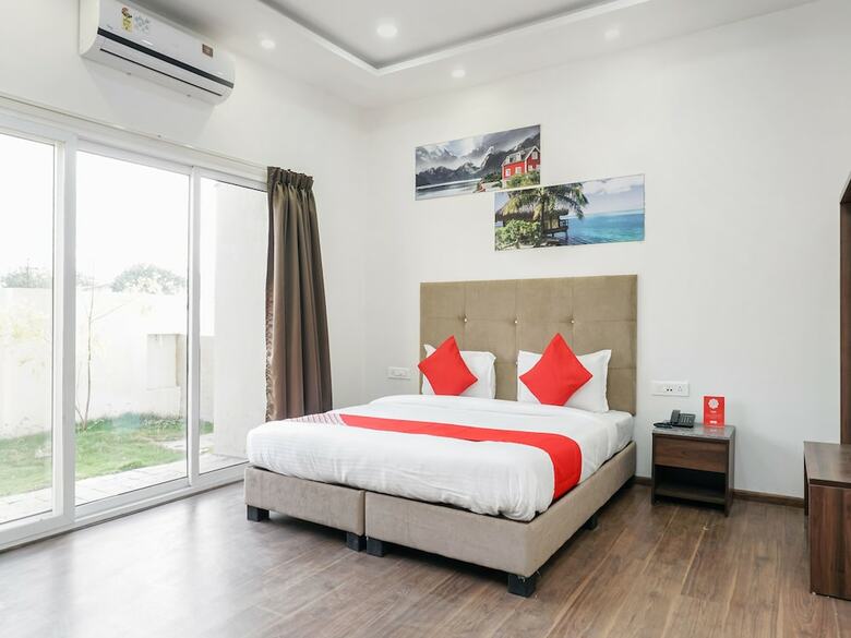 Oyo 16832 Hotel I Suite 2