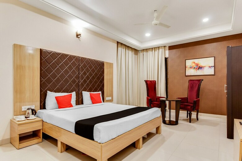 Oyo 19666 Hotel Solitaire