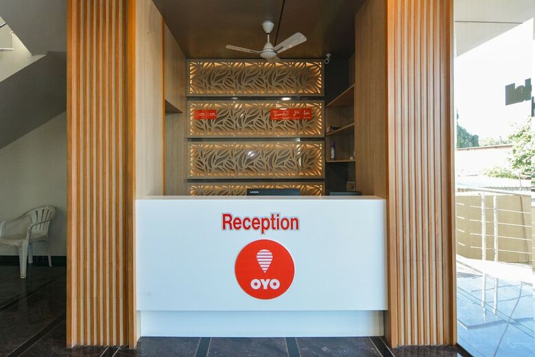Oyo 19307 Hotel Season Choice