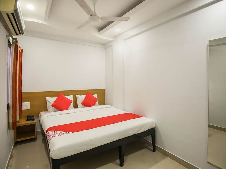 Oyo 22672 Hotel Sai Bhushan