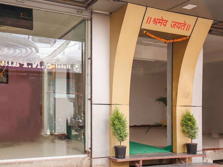 Oyo 22672 Hotel Sai Bhushan