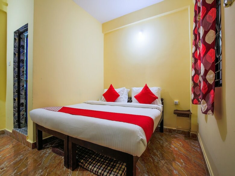 Hotel Oyo 22418 Frank Rooms