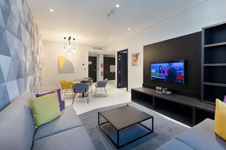 Hotel Studio M Arabian Plaza