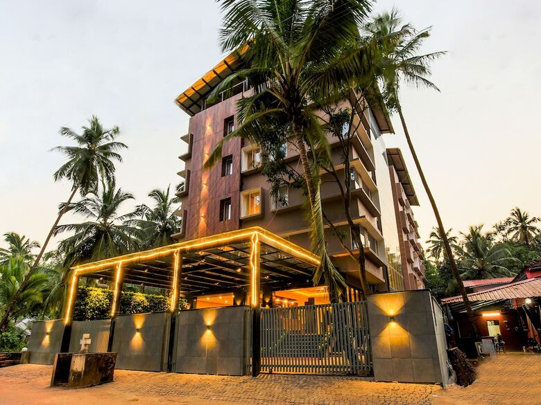Hotel Capital O 23452 Rivasa Emerald