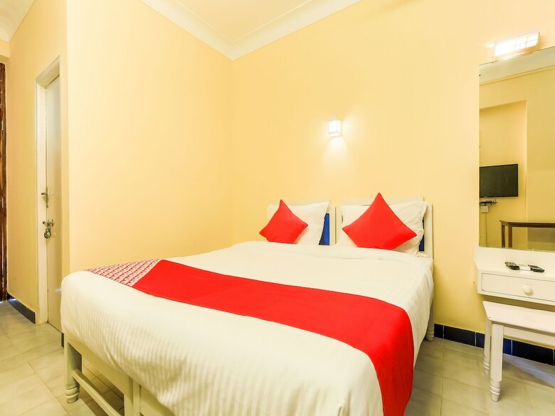 Hotel Oyo 776 Royal Heritage
