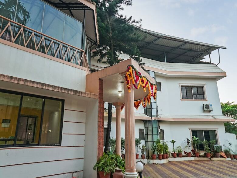 Hotel Oyo Flagship 23096 Laxmi Residency