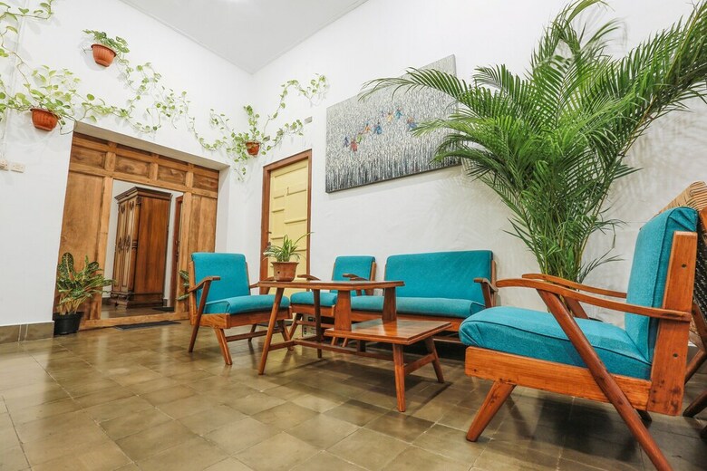 Hostal Snooze Guesthouse Yogyakarta - Hostel