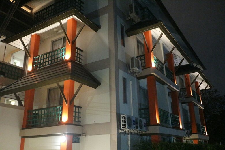 Hotel Floral Shire Resort