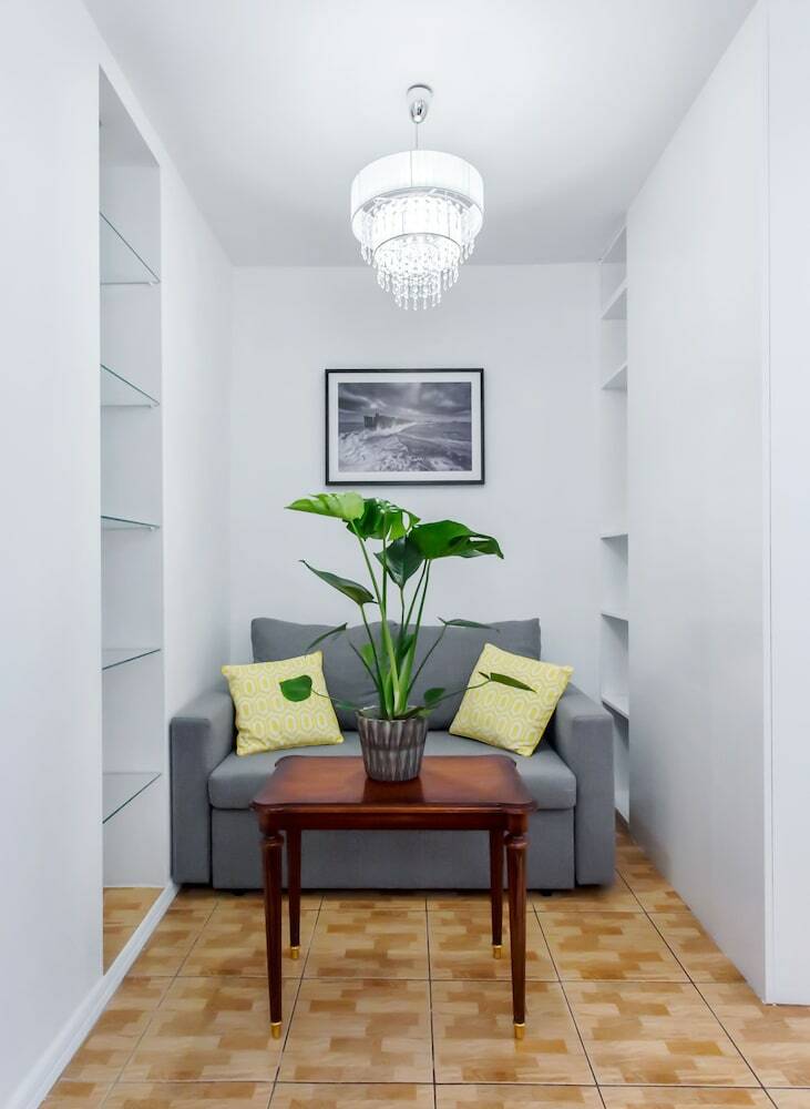 Clicktheflat Old Town Apartment