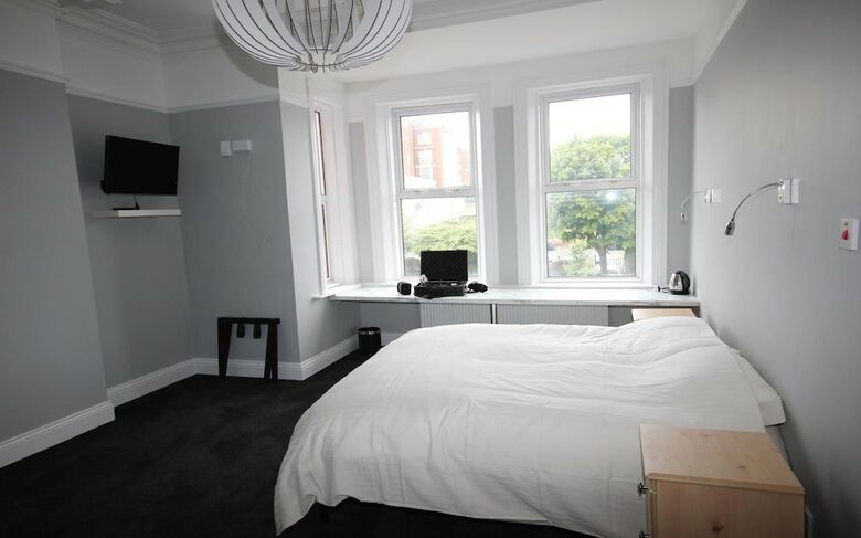 Hotel Aona Townhouse
