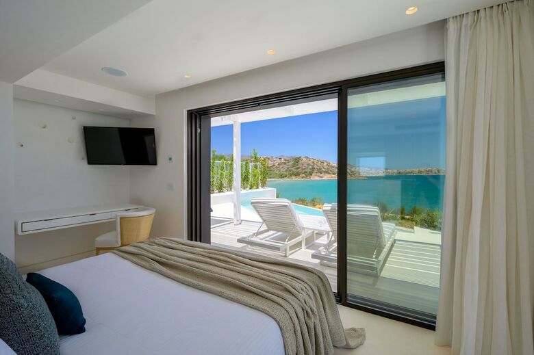 Aparthotel The Island Concept