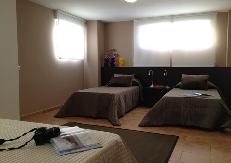 Apartamentos Rainbow Home Coll Roig