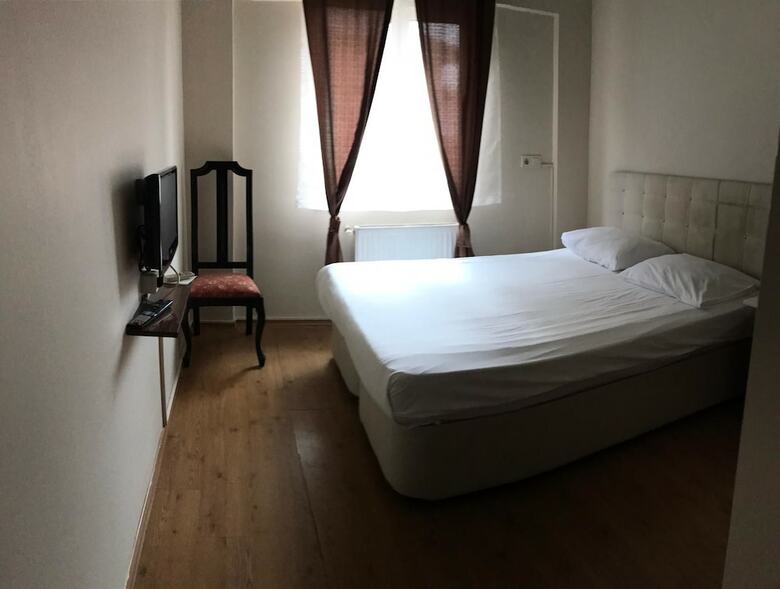 Hotel Demirci Otel