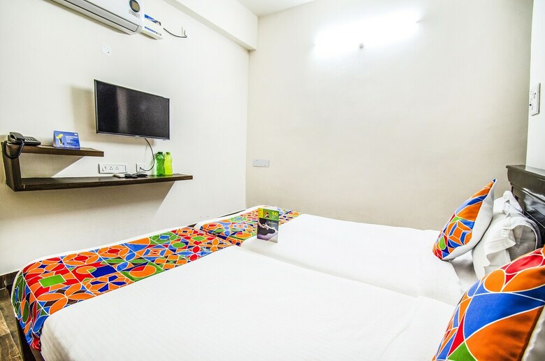 Hotel Fabescape Himadri Inn