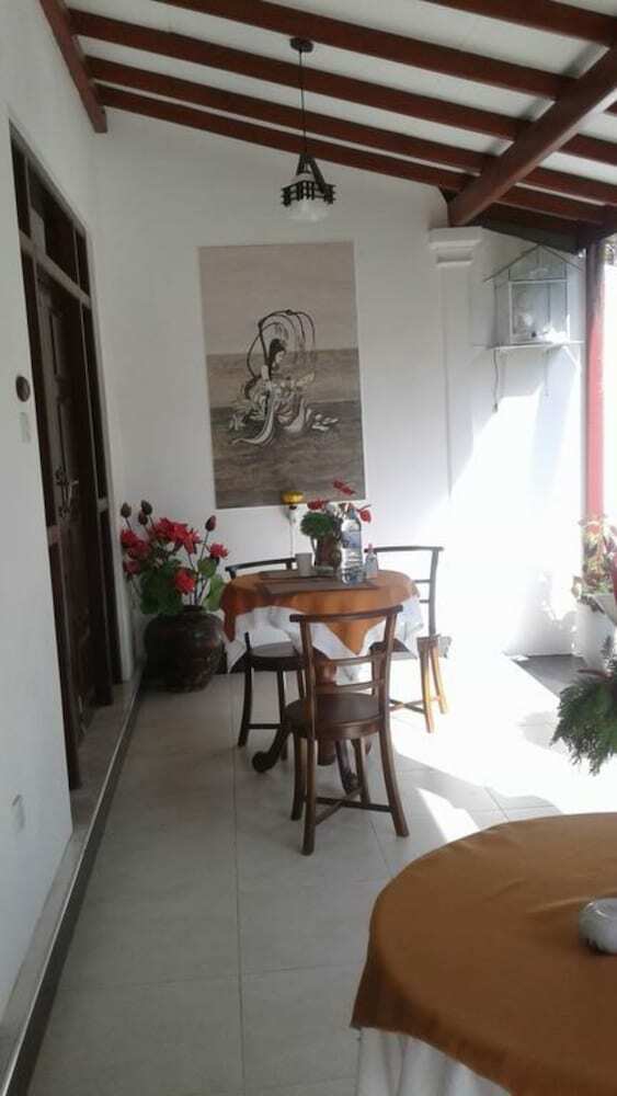 Hotel Ceylonika Rest