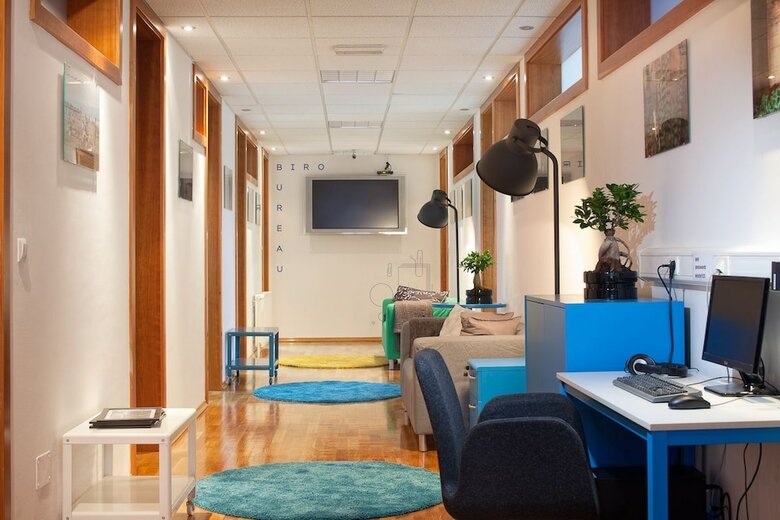 Hostal Hostel Bureau