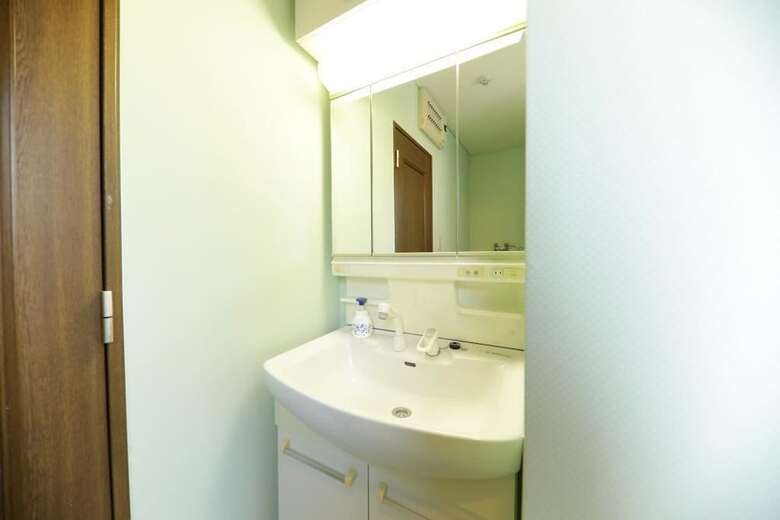 Omotenashi House Part 1 (174-1)