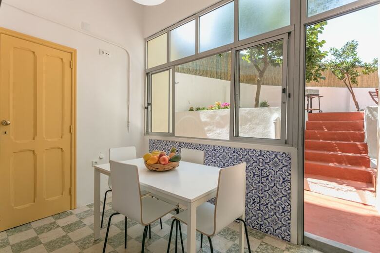 Vintage Apartment In Historic Lisbon