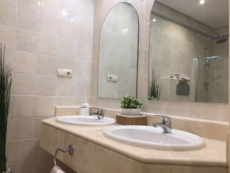 Luxurious Sea View Apartment