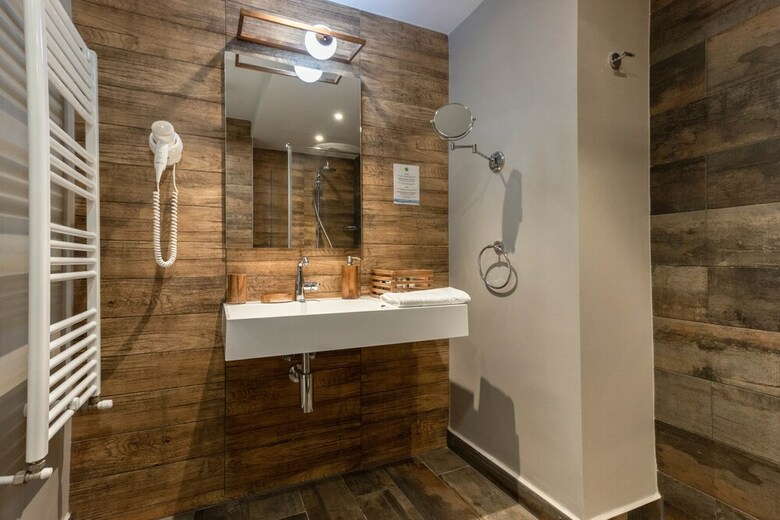 Ares Aparthotel