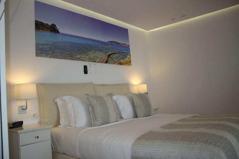 Aparthotel The Infinity 180 Luxury Suites - Adults Only