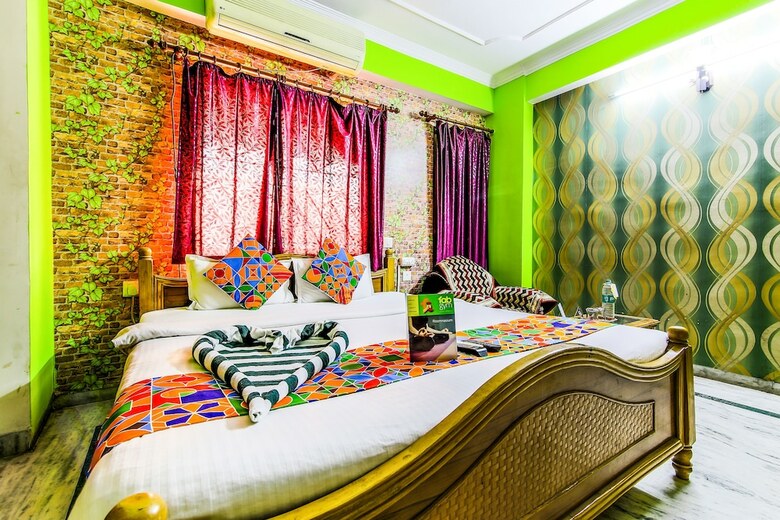 Hotel Fabexpress Sidhi Vinayak Inn