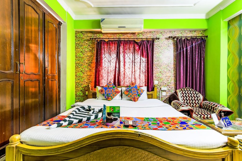 Hotel Fabexpress Sidhi Vinayak Inn