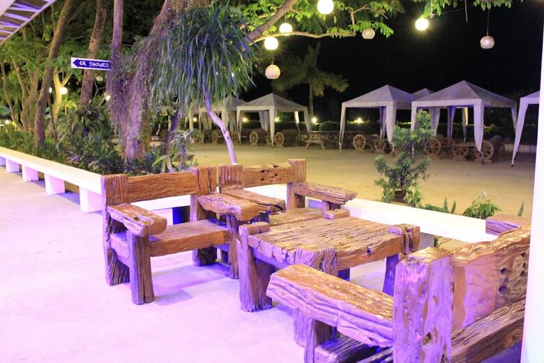Hotel Laiya White Cove Beach Resort