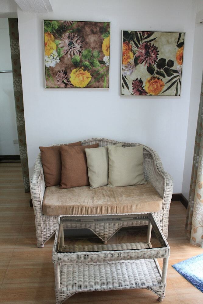 Hotel Laiya White Cove Beach Resort
