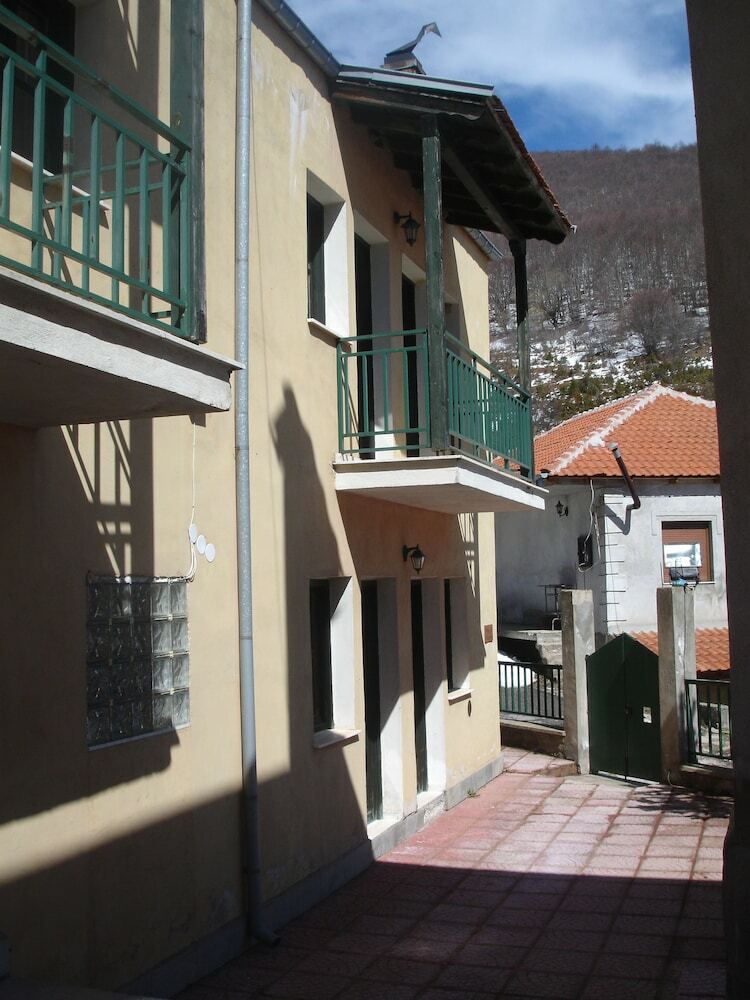 Mouses Apartments