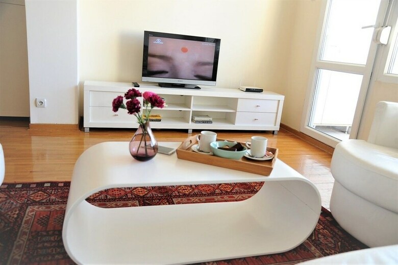 Bella Art Apartments