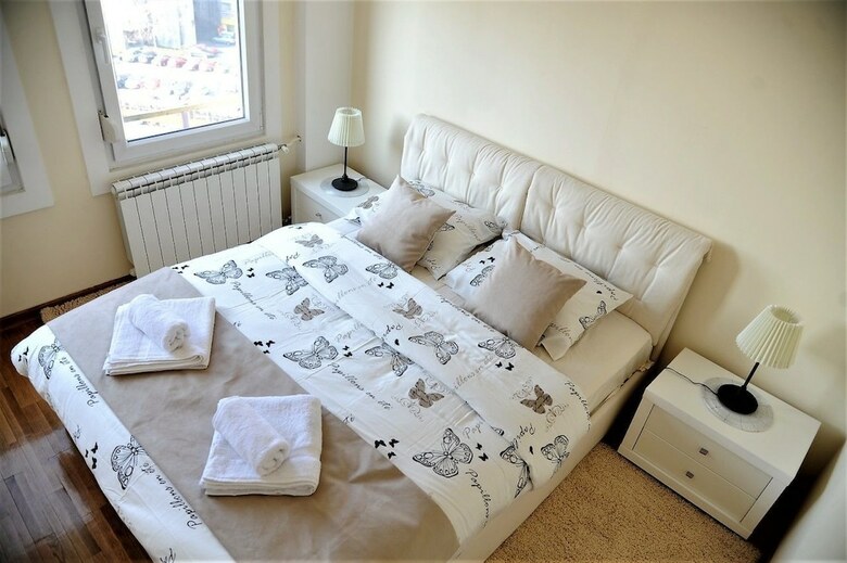Bella Art Apartments