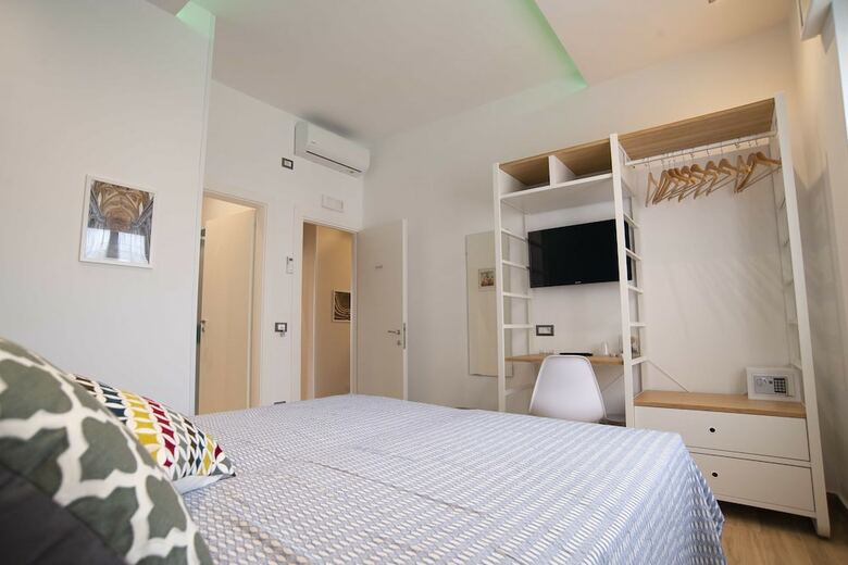 Hotel Vanvitelli Domus