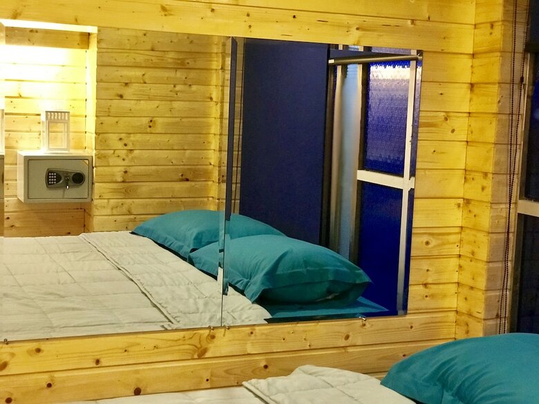 Hotel Blu Cabin Ari Stylish Gay Poshtel