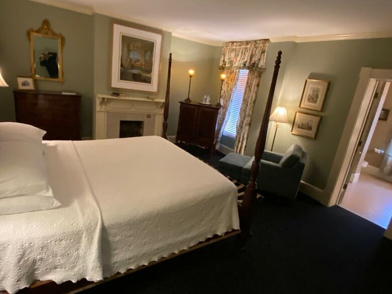 Bed & Breakfast Foley House Inn