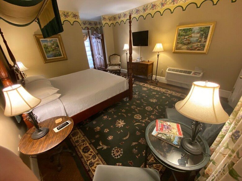 Bed & Breakfast Foley House Inn