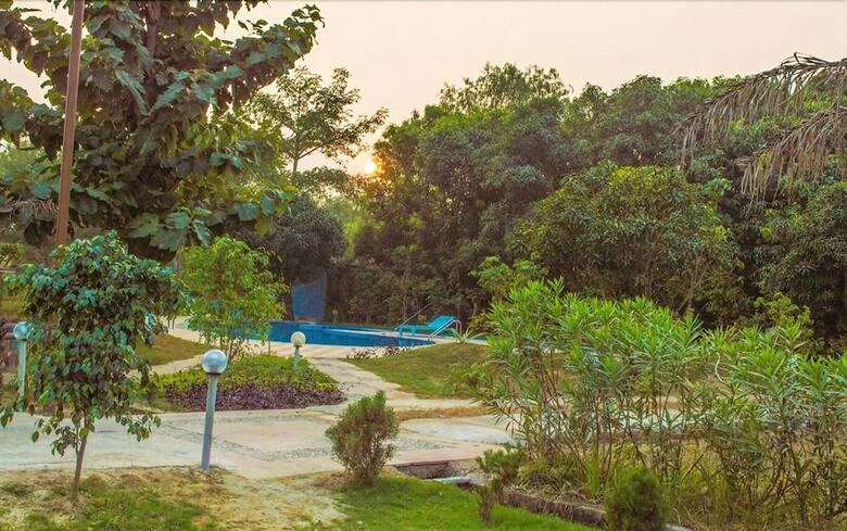 Hotel Aranya The Kanan
