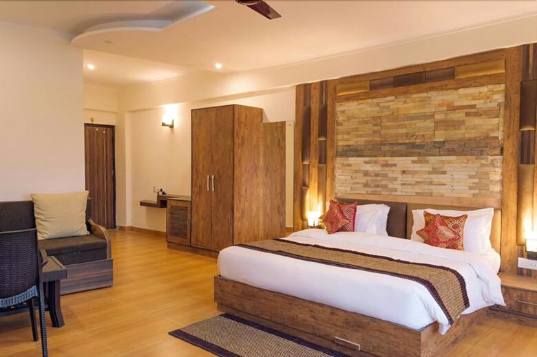 Hotel Aranya The Kanan