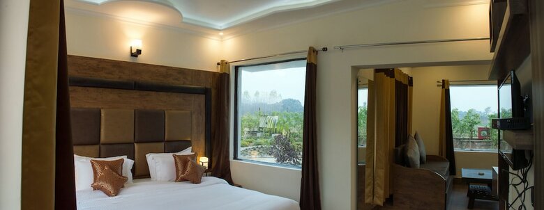 Hotel Aranya The Kanan