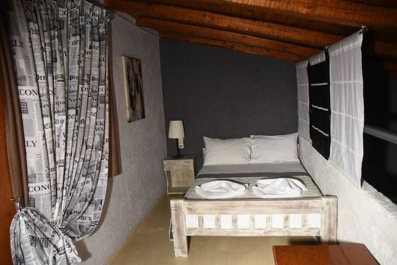 Hotel Anneta Studios