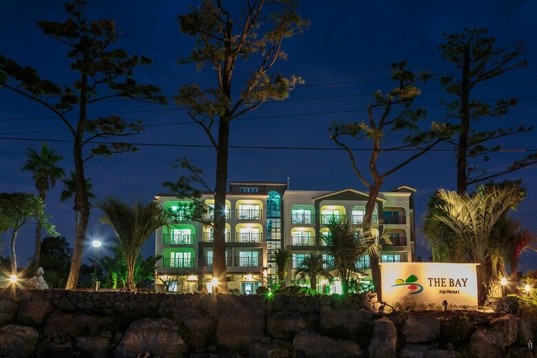 Pension The Bay Jeju Resort