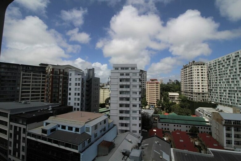 Brand New Apartment On Anzac Ave