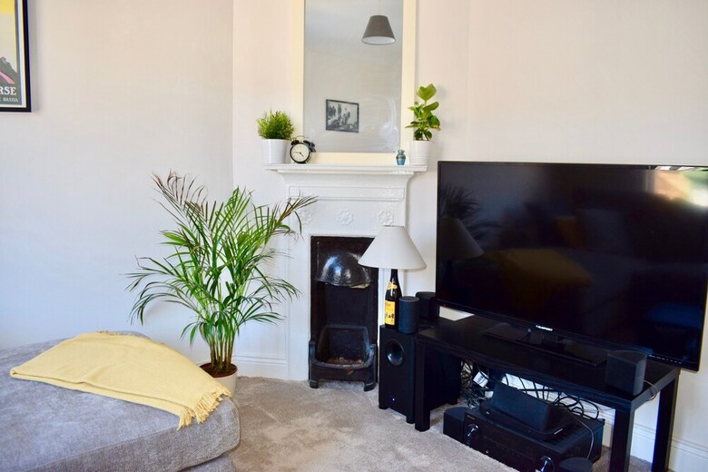 1 Bedroom Townhouse In Central Dublin