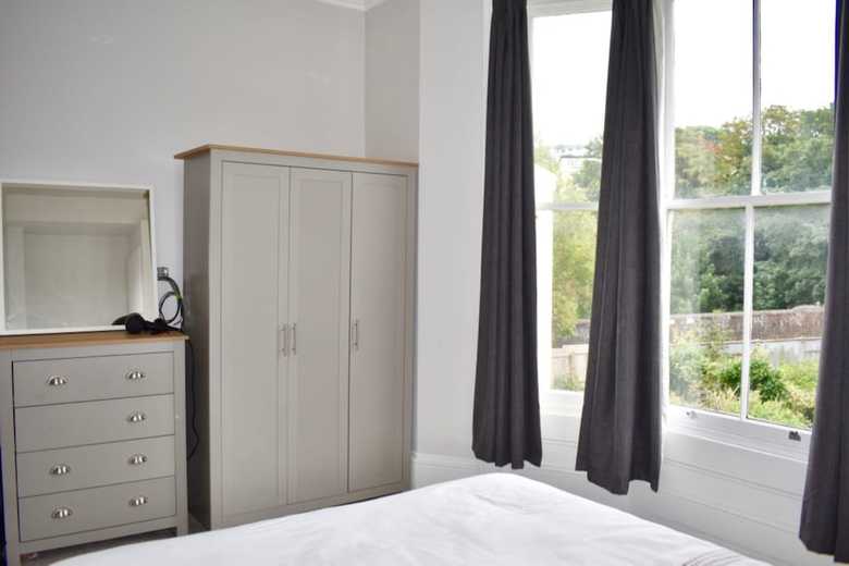 2 Bedroom Apartment In Seven Dials
