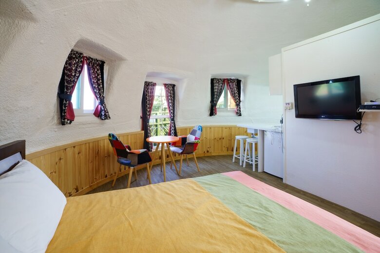 Lime Orange Vill Pension