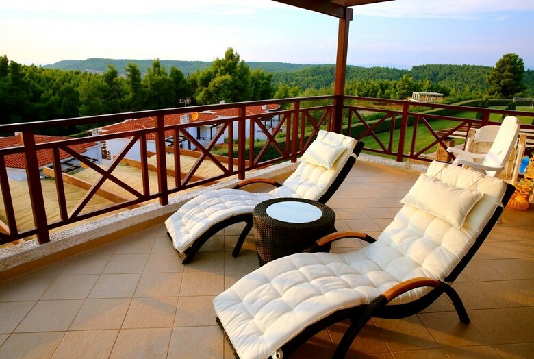 Nutsford Private Pool Villa