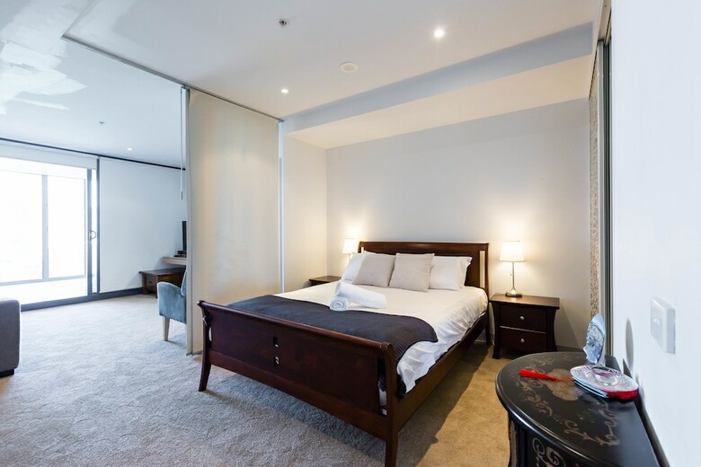 Leila, 1bdr Melbourne Apartment