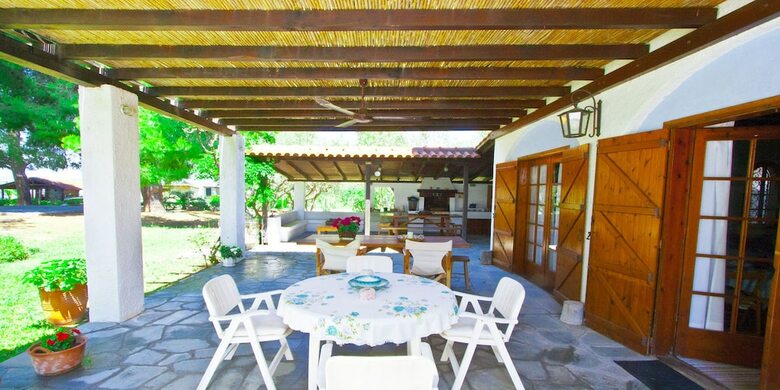 Beaufort Beachfront Villa, Nikiti